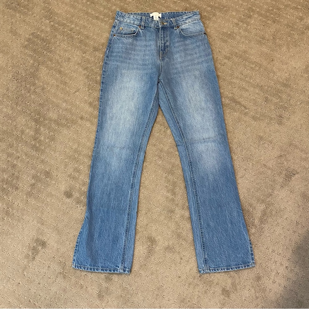 Split ankle, high rise, straight jeans